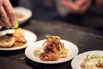 Restaurace Talíř | Prague | Photogallery | Roasted pork knuckle with cabbage and horseradish cream