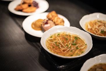 Restaurace Talíř | Prague | Photogallery | Chicken broth with meat, julienne garden vegetables and celestine noodles